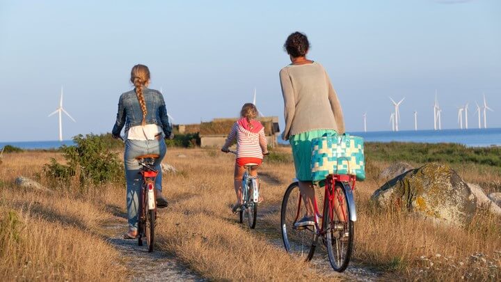 Som nærmeste nabo til vindmølleparken får du mulighed for at blive medejer. Det kan du, hvis du bor i nærheden af stedet, hvor møllerne skal opstilles, eller blot inden for samme kommune.